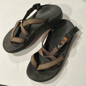 Chaco Women’s Zong Sandal size 8